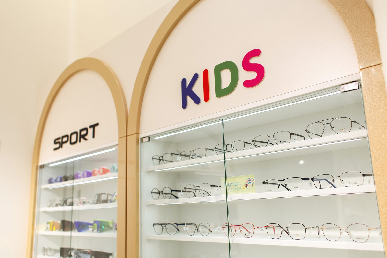 Отделы SPORT и KIDS в салоне на Малиновского